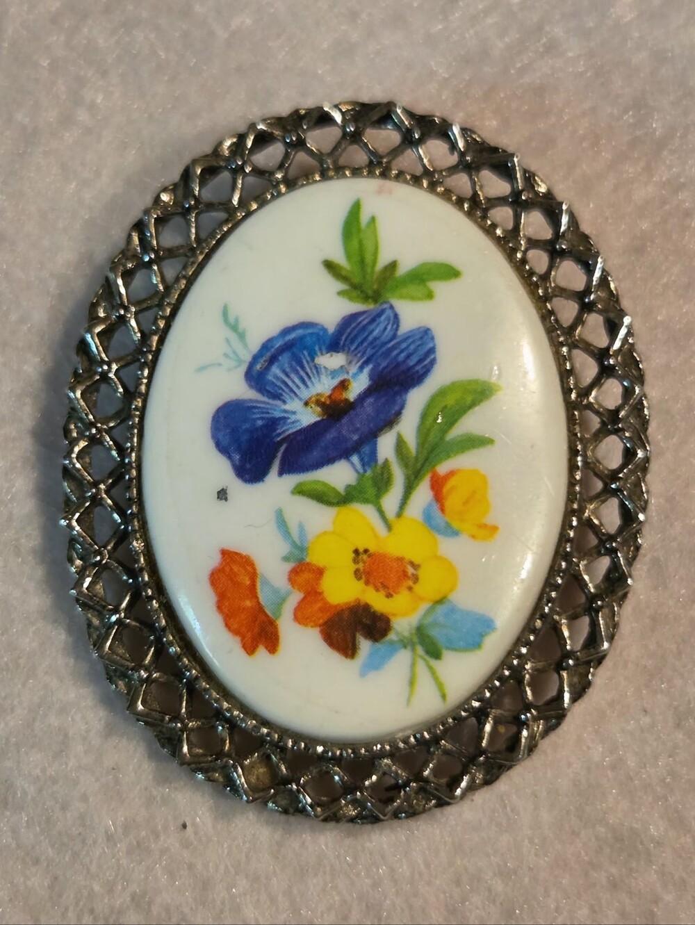 Vintage Oval Transfer-print Floral Bouquet Brooch / Pendant